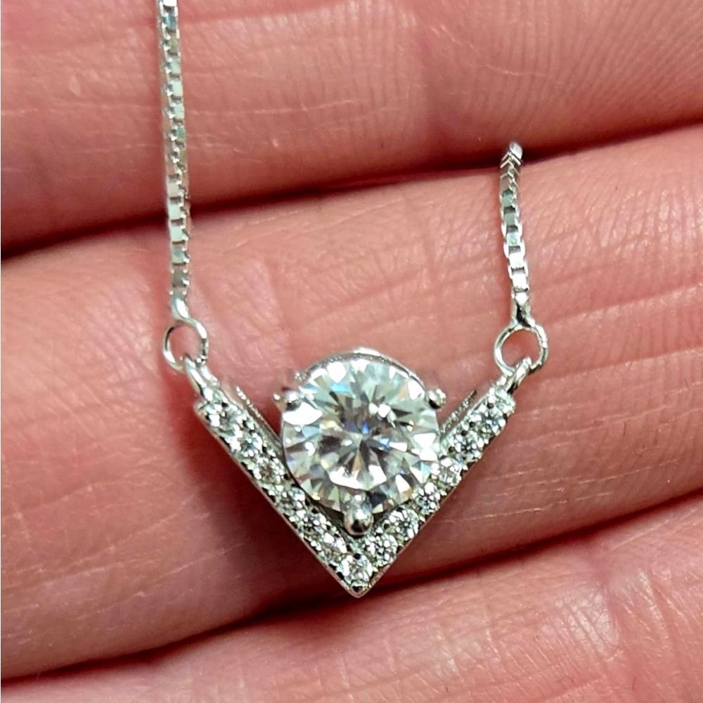 Moissanite Diamonds V Pendant Necklace 925 Sterling Silver Chain GRA Certified